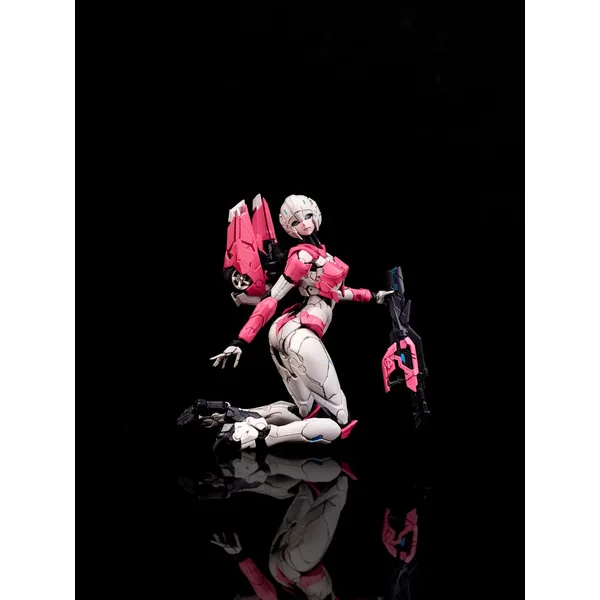 Flame Toys - Furai Model 28 - Arcee Model Kit